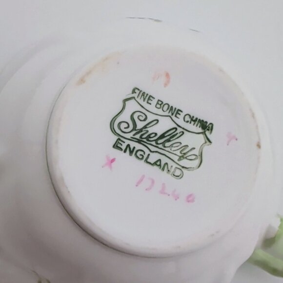 Shelley China Hulmes Rose Teacup & Saucer Dainty Shape Floral Design Green Trim - Picture 11 of 14